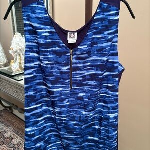 Ann Klein sleeveless large blue/black top w/zipper.❣️